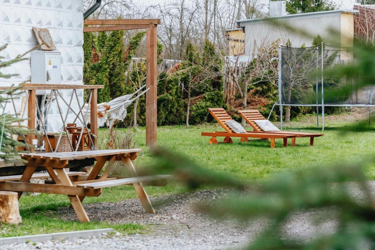 Apartament z antresola dla dzieci Okszow Esterno foto